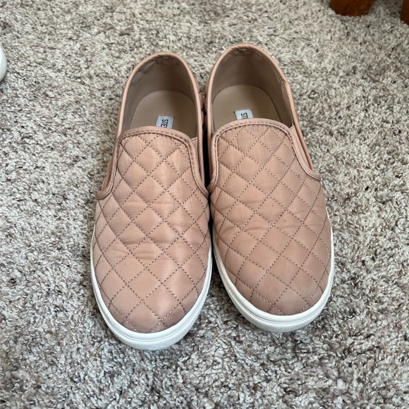 Steve Madden Shoes - Pink Steve Madden ECTRCQT SlipPn Shoes